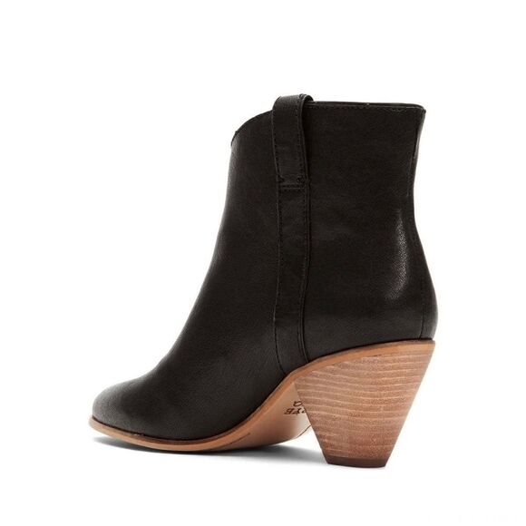 Frye & Co Maley Leather Ankle Boot. - Picture 2 of 7